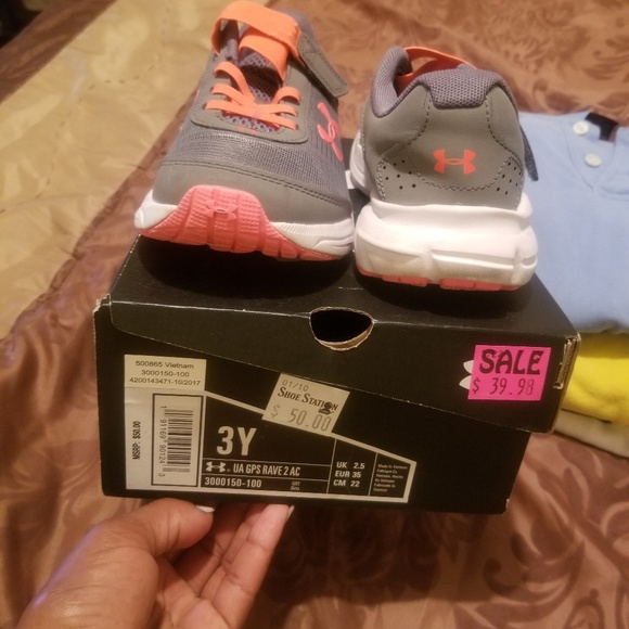 Sneakers - Picture 3 of 3